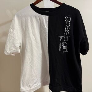 Gossip Girl Short Sleeve Shirt